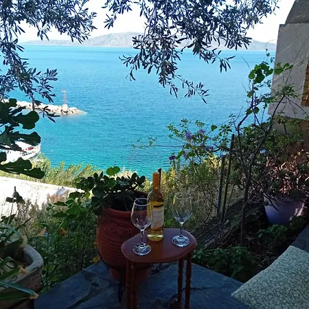 Villa Katias