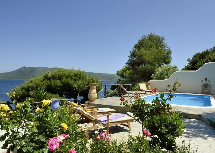 Katias Vila Alónnisos